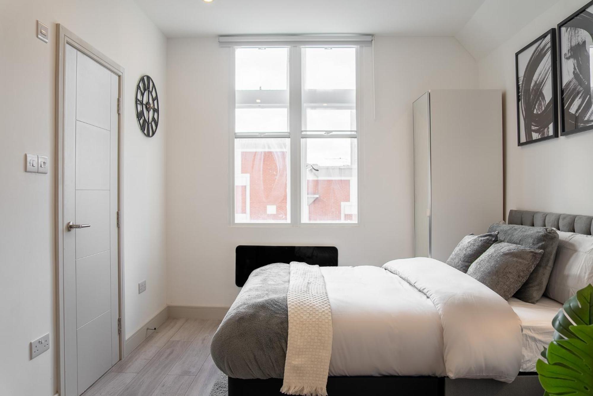 Luxury Studio Apartment In Sutton, London Sutton  Bagian luar foto