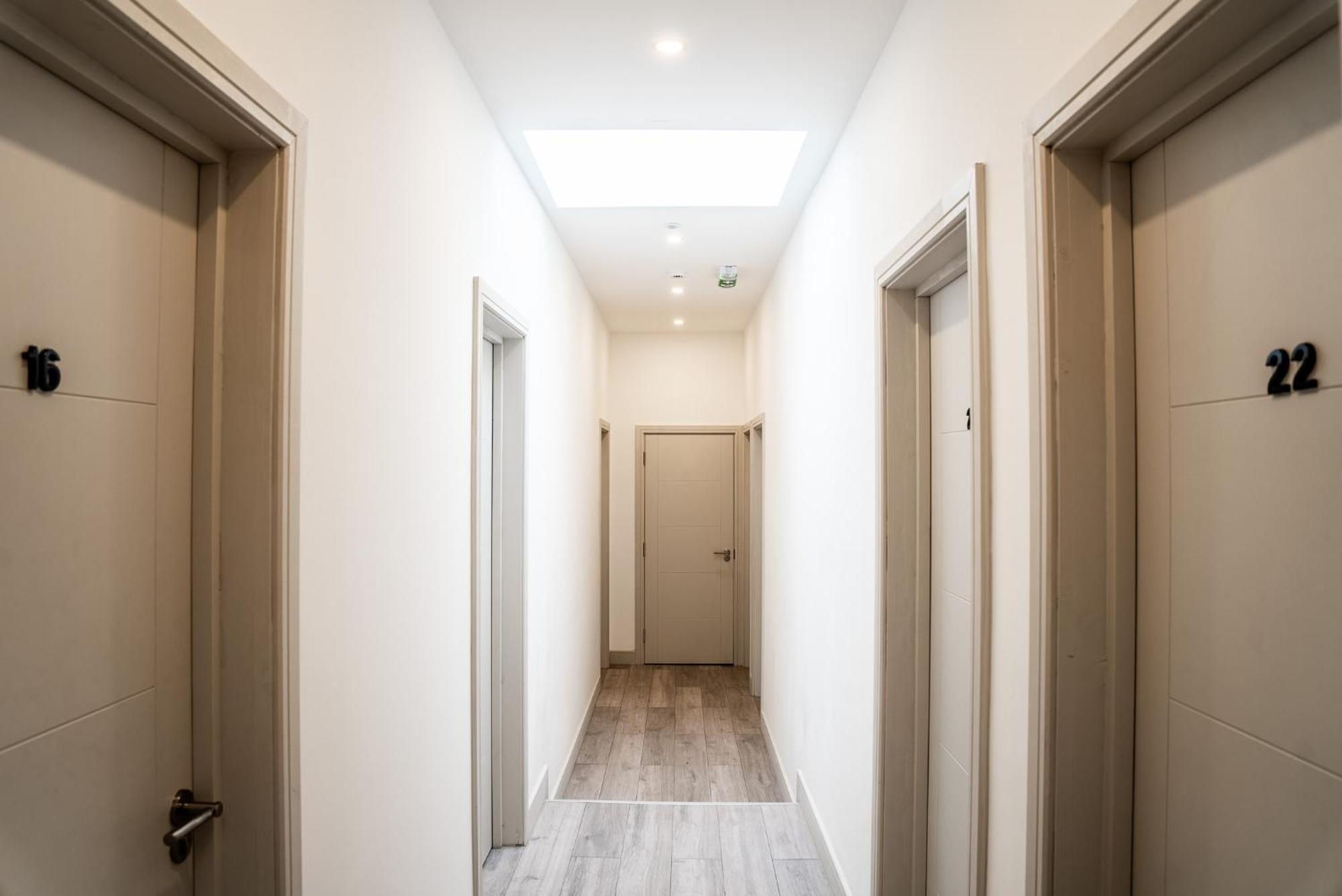 Luxury Studio Apartment In Sutton, London Sutton  Bagian luar foto