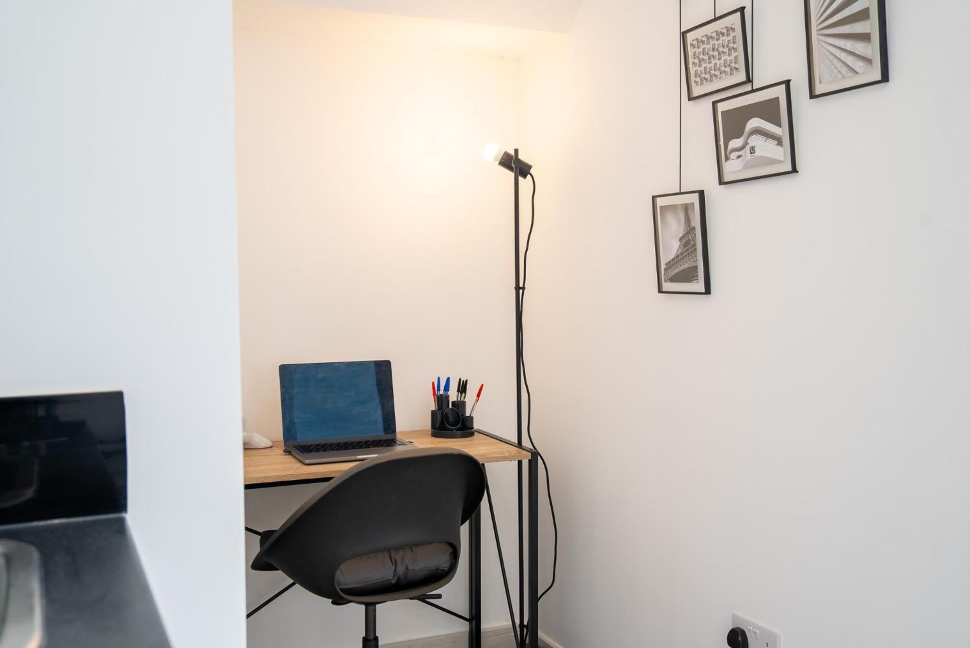 Luxury Studio Apartment In Sutton, London Sutton  Bagian luar foto