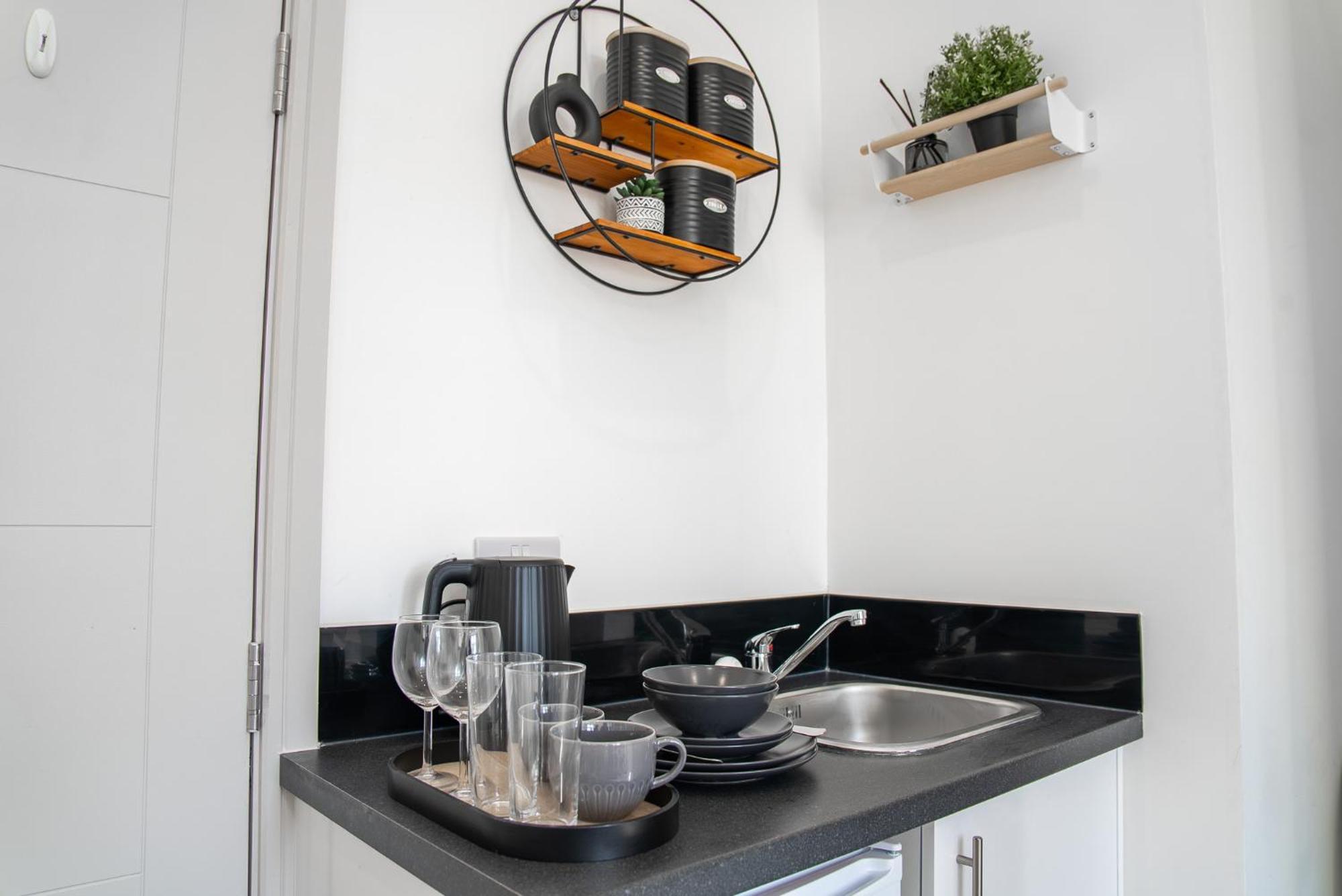 Luxury Studio Apartment In Sutton, London Sutton  Bagian luar foto